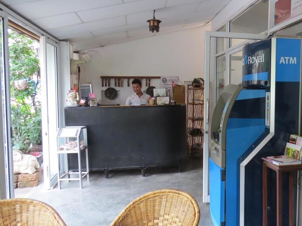 Goldie Guesthouse Phnom Penh Bagian luar foto