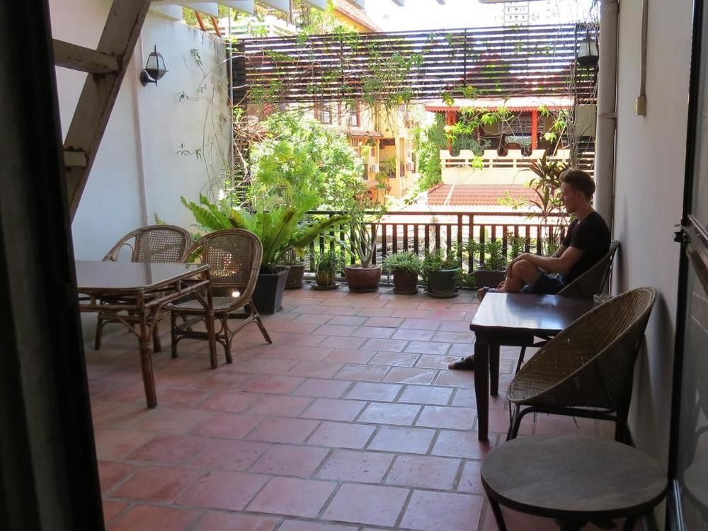 Goldie Guesthouse Phnom Penh Bagian luar foto