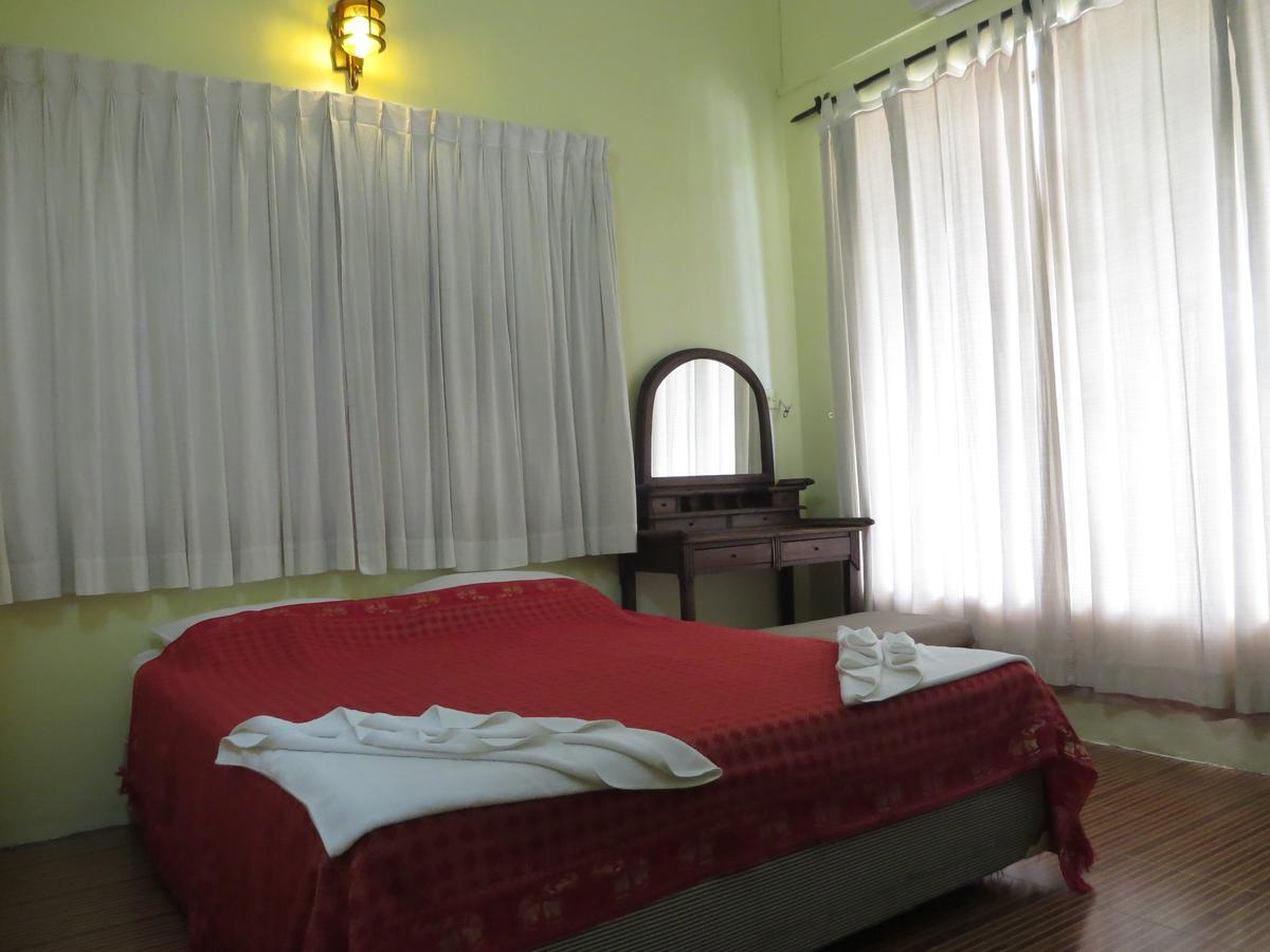 Goldie Guesthouse Phnom Penh Bagian luar foto