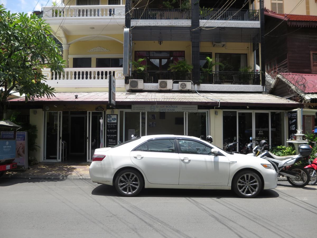 Goldie Guesthouse Phnom Penh Bagian luar foto