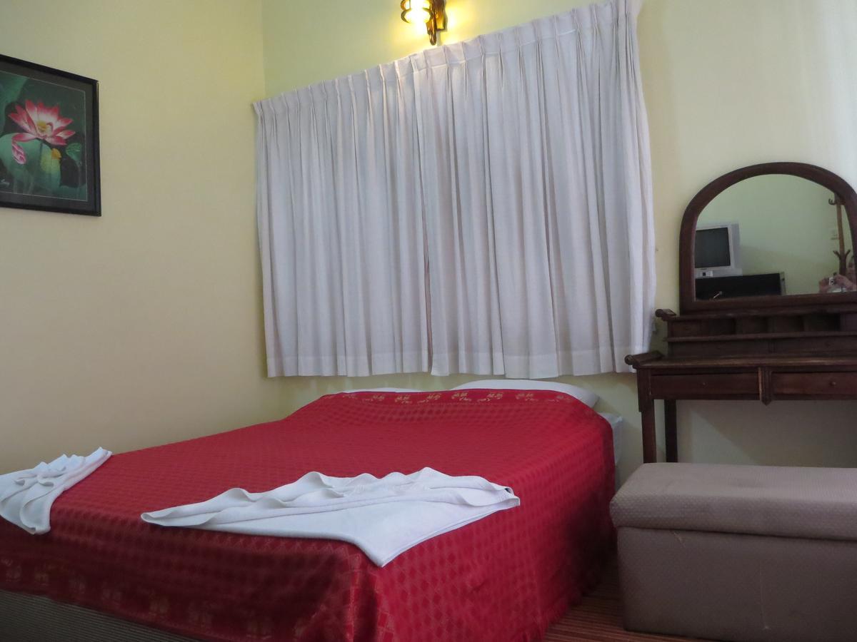 Goldie Guesthouse Phnom Penh Bagian luar foto