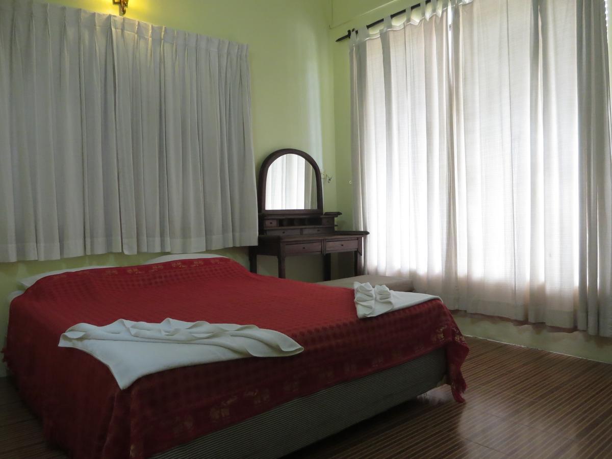 Goldie Guesthouse Phnom Penh Bagian luar foto